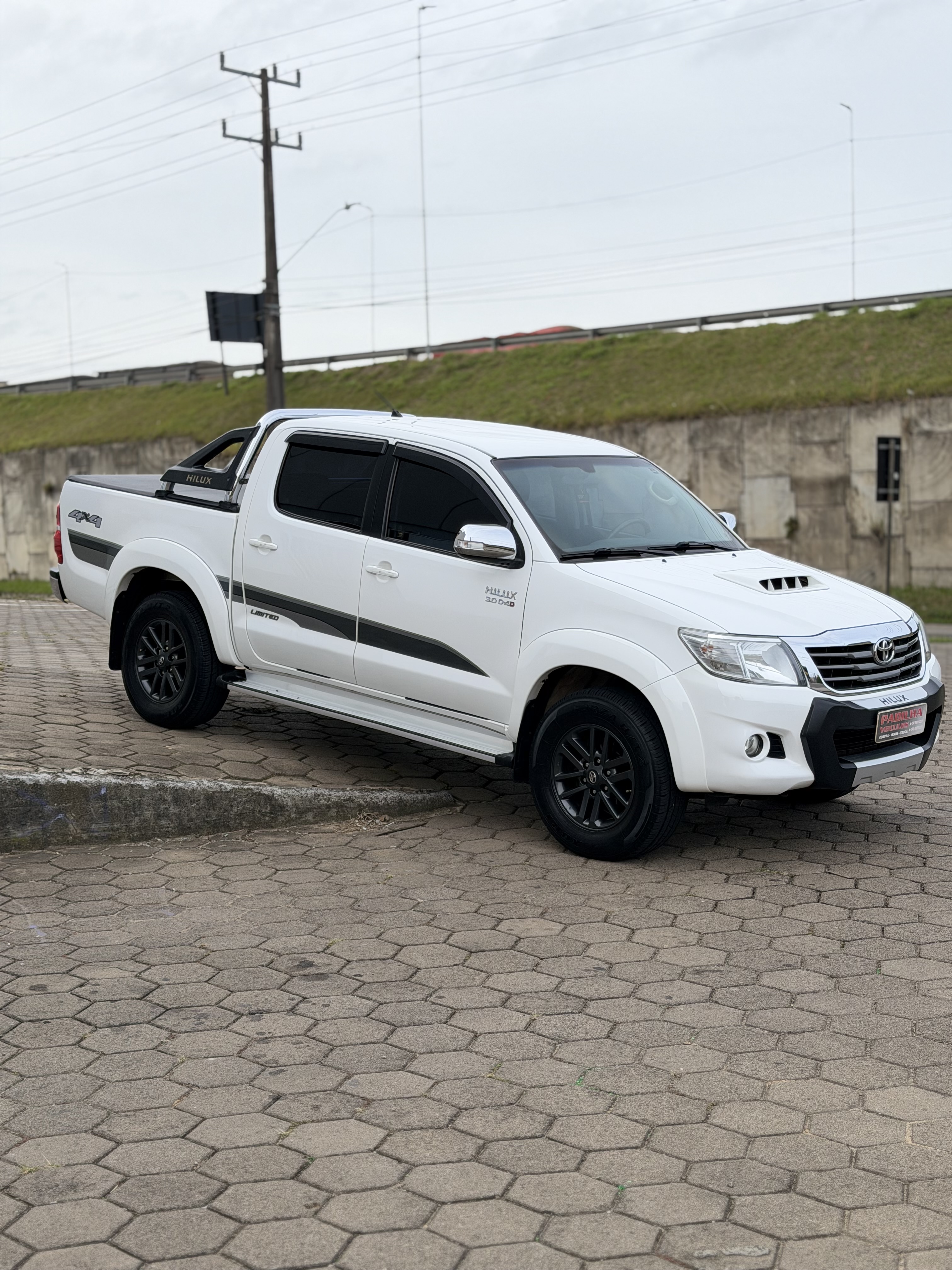 Hilux limited